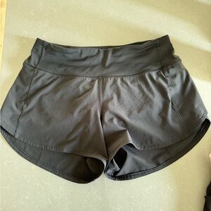 Lululemon shorts size 6